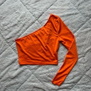 One-shoulder top long sleeve crop top